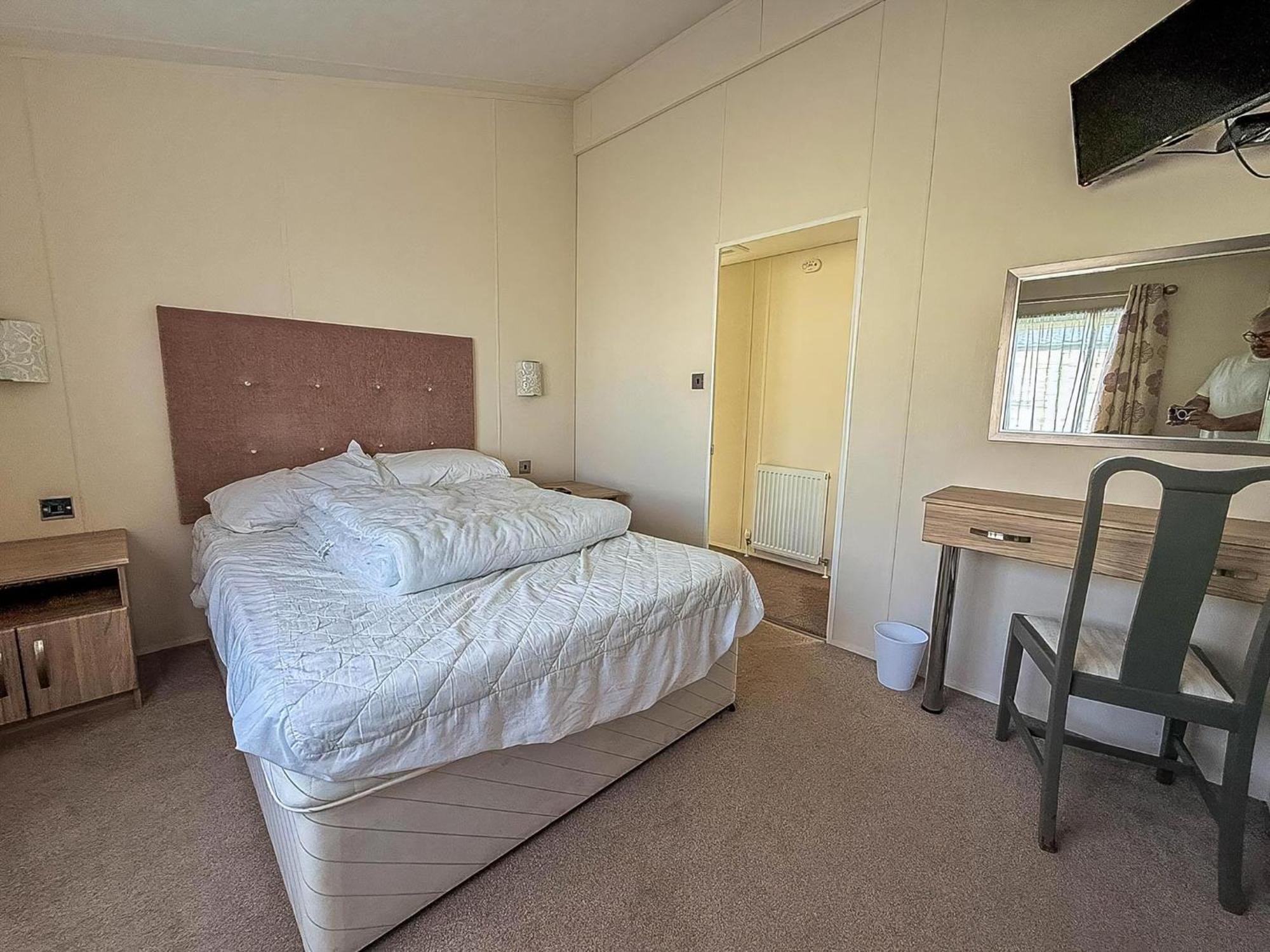 Campsite Luxury At Suffolk Sands Ref 45009mv Felixstowe