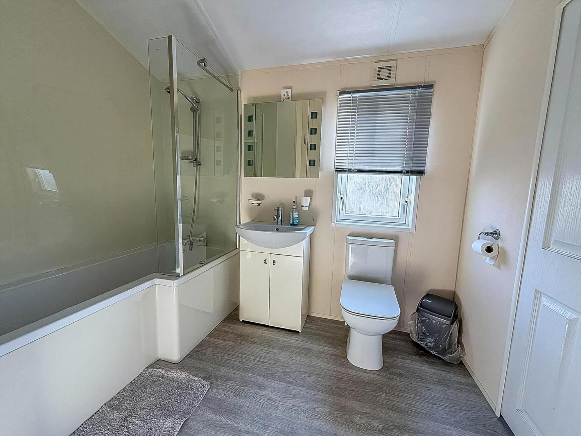 Luxury At Suffolk Sands Ref 45009mv Campsite Felixstowe