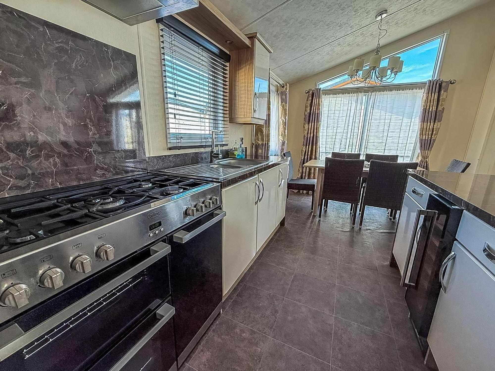 Luxury At Suffolk Sands Ref 45009mv Campsite *